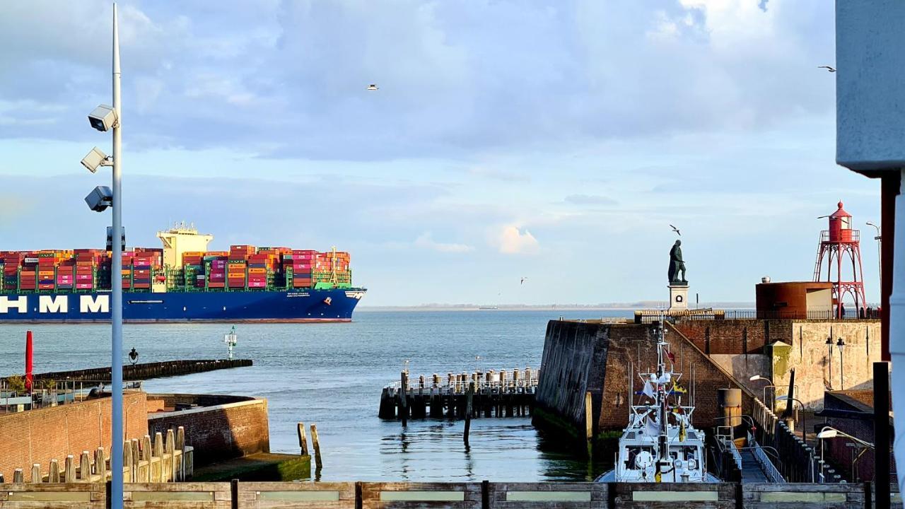 Rijksmonument Havenzicht, Met Zeezicht, Ligging Direct Aan Zee En Centrum フリシンゲン エクステリア 写真