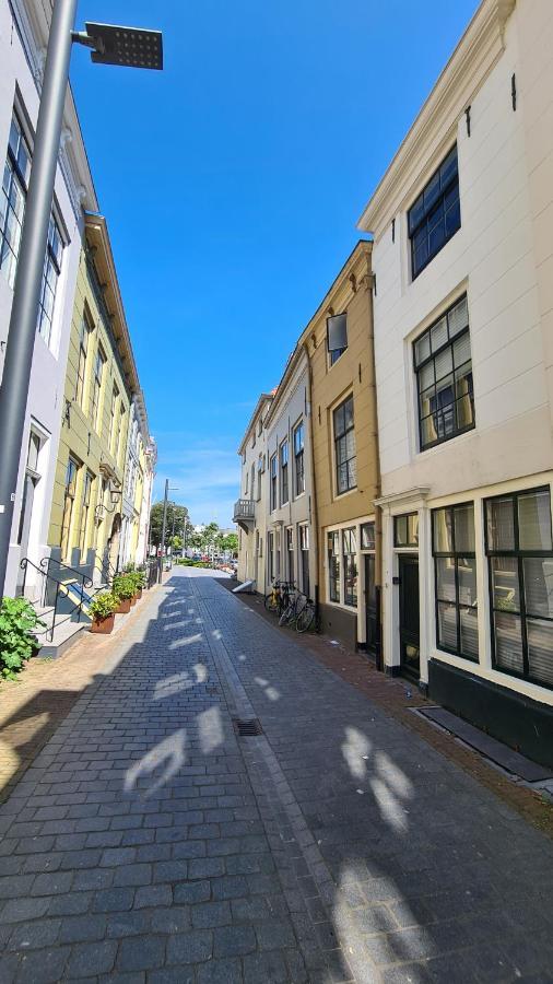 Rijksmonument Havenzicht, Met Zeezicht, Ligging Direct Aan Zee En Centrum フリシンゲン エクステリア 写真